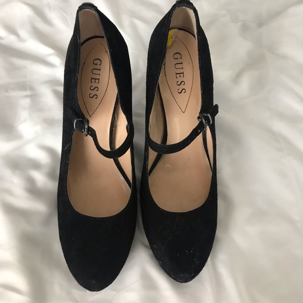 Suede Pumps